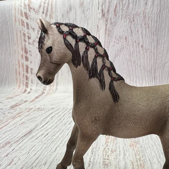 Schleich Grey Arabian Horse 73527 Figure 2013 Braids 5" - Picture 8 of 12